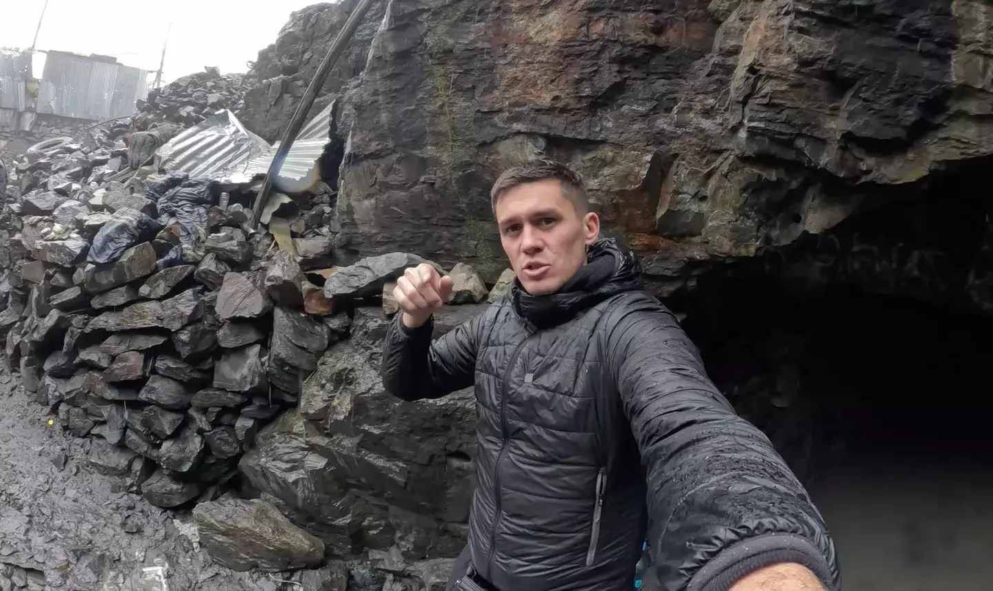 Zazza described the gold mining town as the 'most inhumane place' in the world (YouTube/Zazza The Italian)