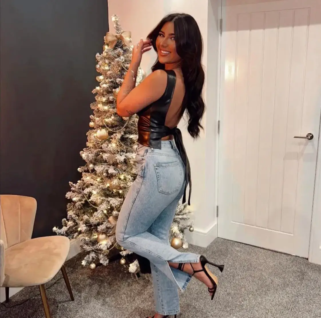 The 24-year-old says she was 'manipulated' by the inmate but felt that she had no where to turn (Facebook)