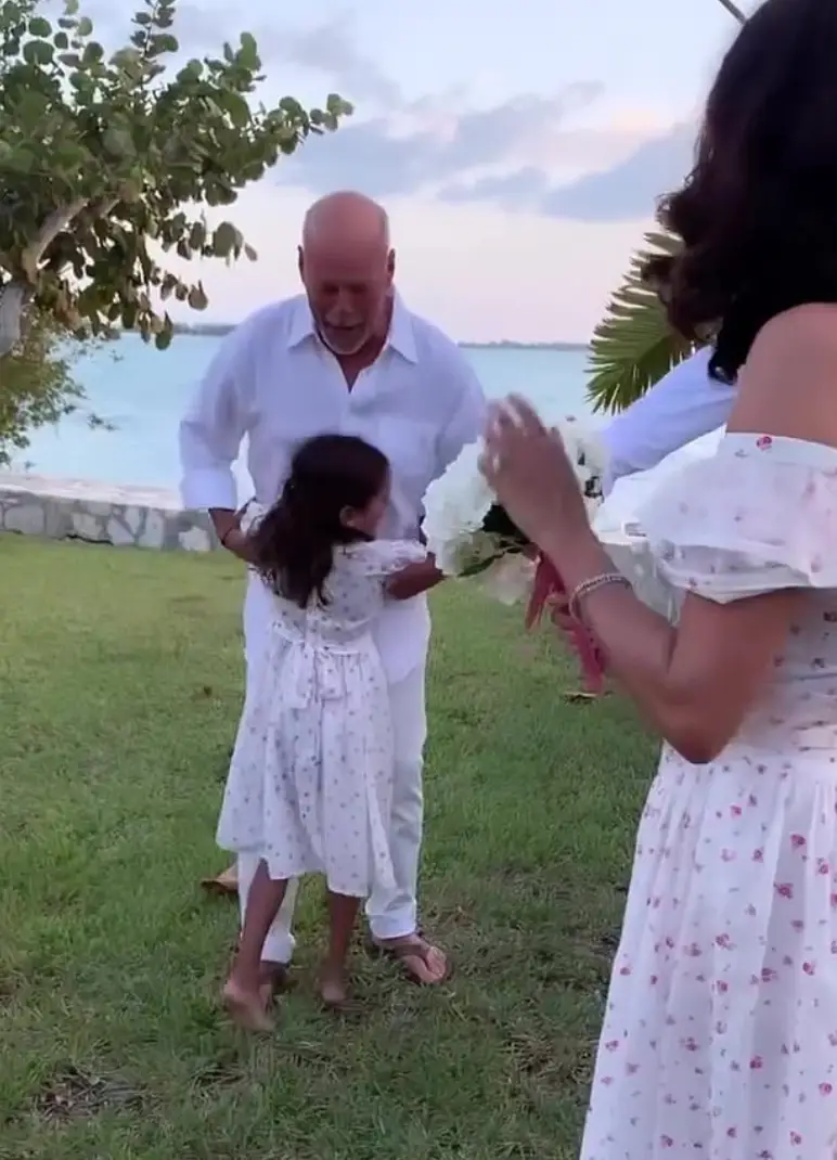 The Die Hard star's children were also present during the beautiful renewal ceremony.