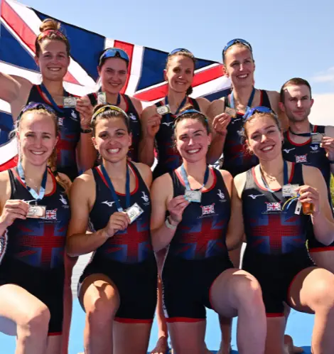 Team GB's Fieldman celebrating with his female teammates. (Mattia Ozbot/Getty Images)