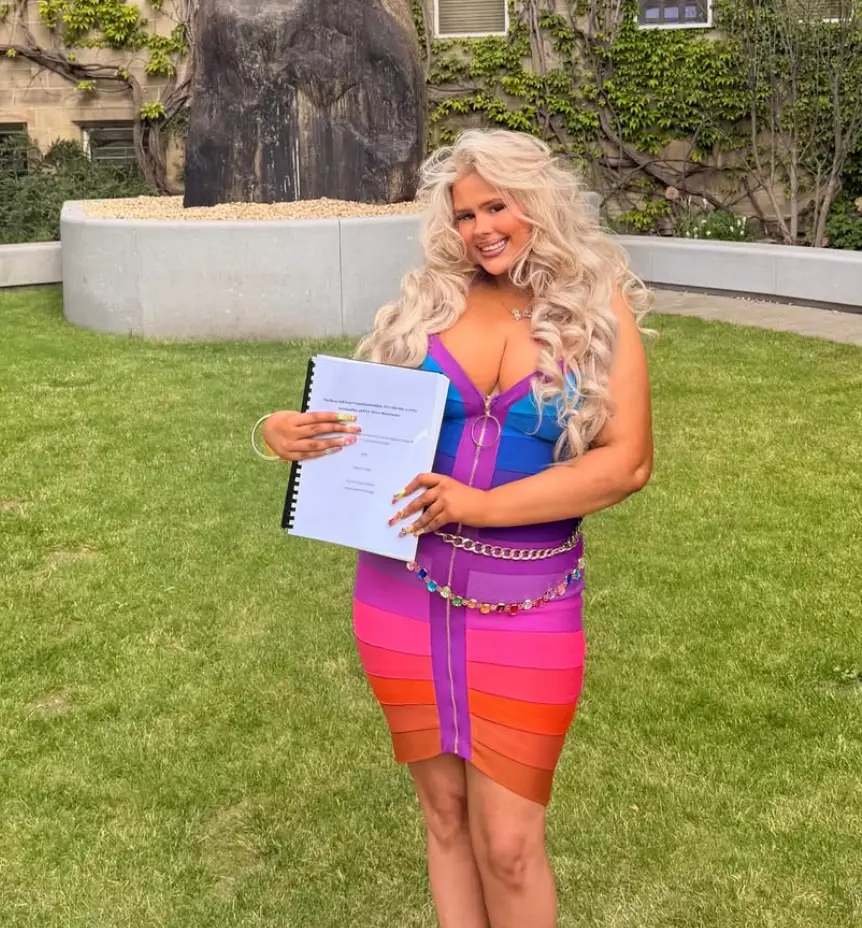 Ashley is on her way to getting a doctorate (theblondeacademic / Instagram)