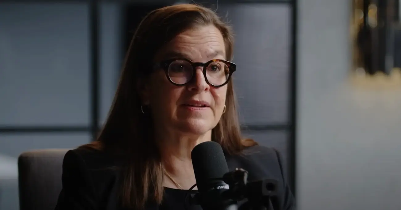 Annie Jacobsen believes the planet would be changed forever just 72 minutes after a nuclear war began (YouTube/The Diary Of A CEO)