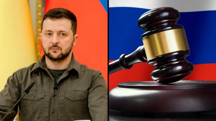 American Photo Archive / Alamy.  Piotr Adamowicz / Alamy.