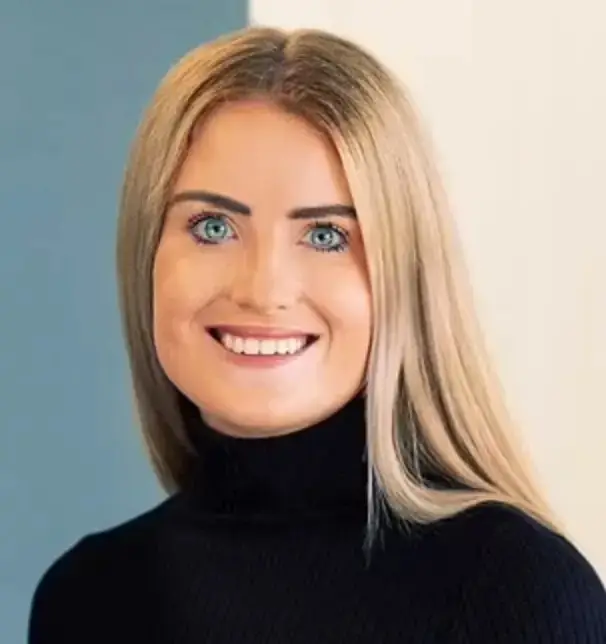 The 28-year-old lawyer had been on holiday with a friend when the incident happened, claiming the lives of six people (LinkedIn)