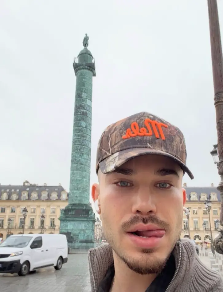 Stone seems to be claiming they're in Paris impersonating Carrey. (thealexisstone/Instagram)