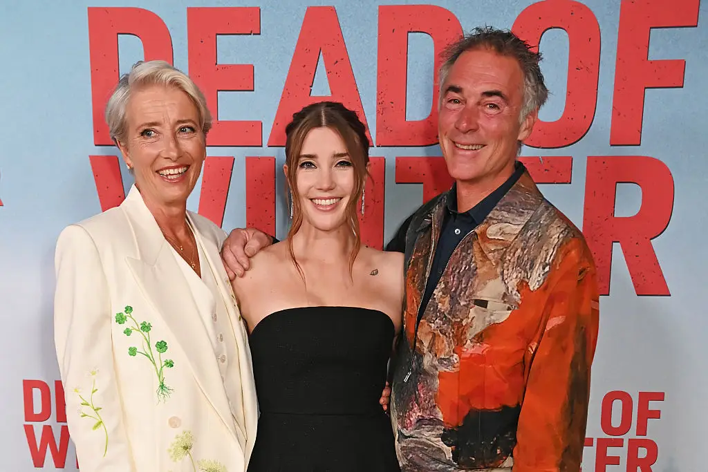 Gaia Wise (centre) with her mum Emma Thompson and dad Greg Wise (Dave Benett/WireImage)