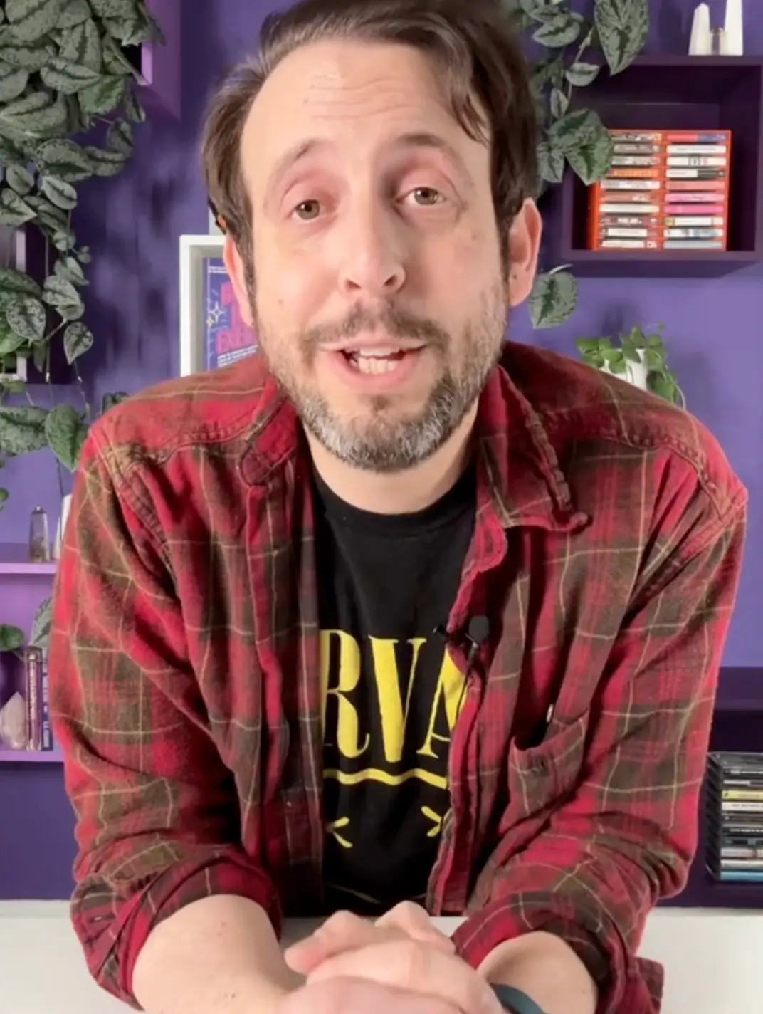 Jeff Guenther believes couples should be experts on each other after a year of dating (TikTok/@therapyjeff)