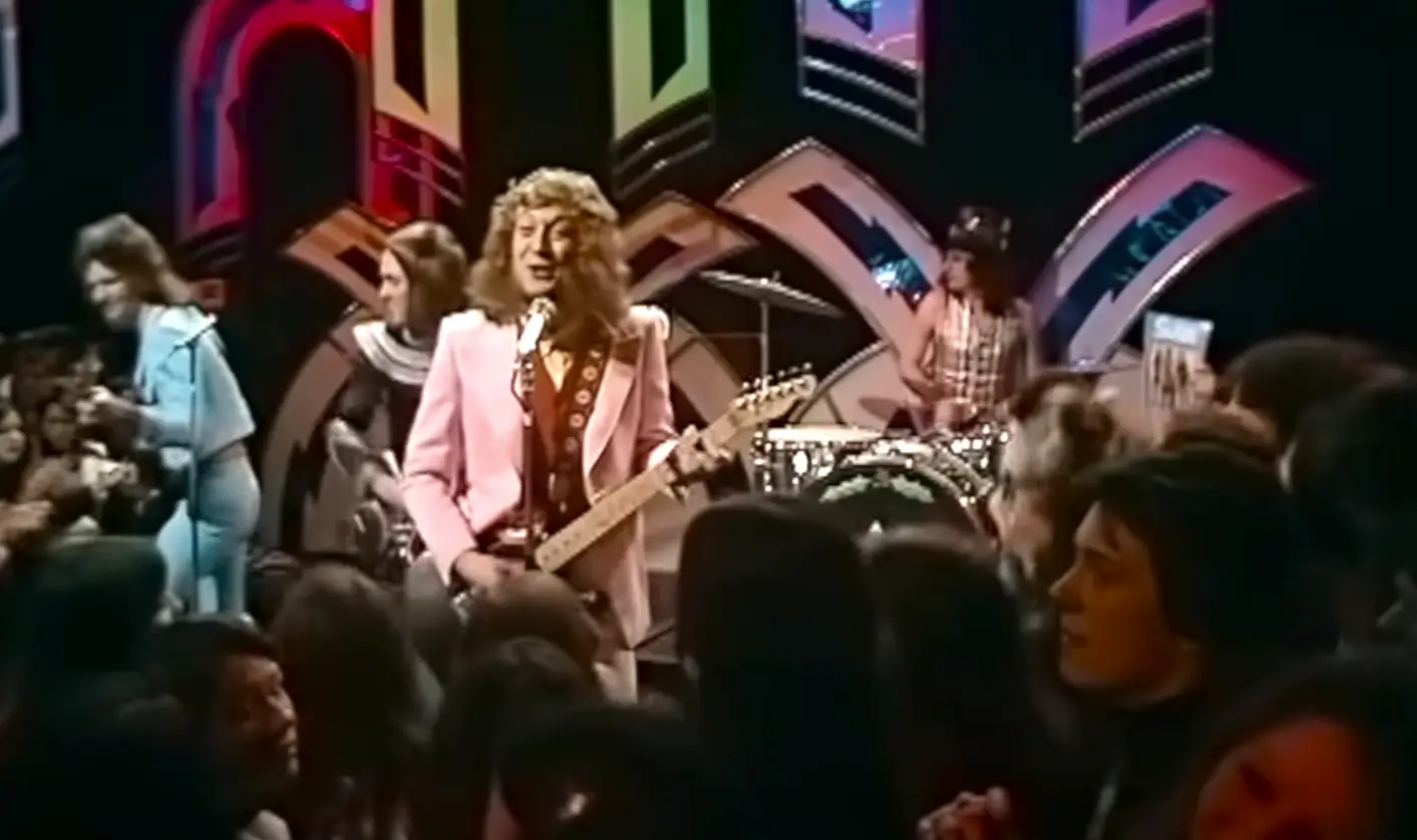 Slade performing 'Merry Xmas Everybody' on the BBC (BBC / Top of the Pops)