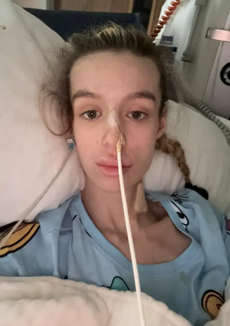 Isabella said her £30,000 ketamine addiction stopped her heart (SWNS)