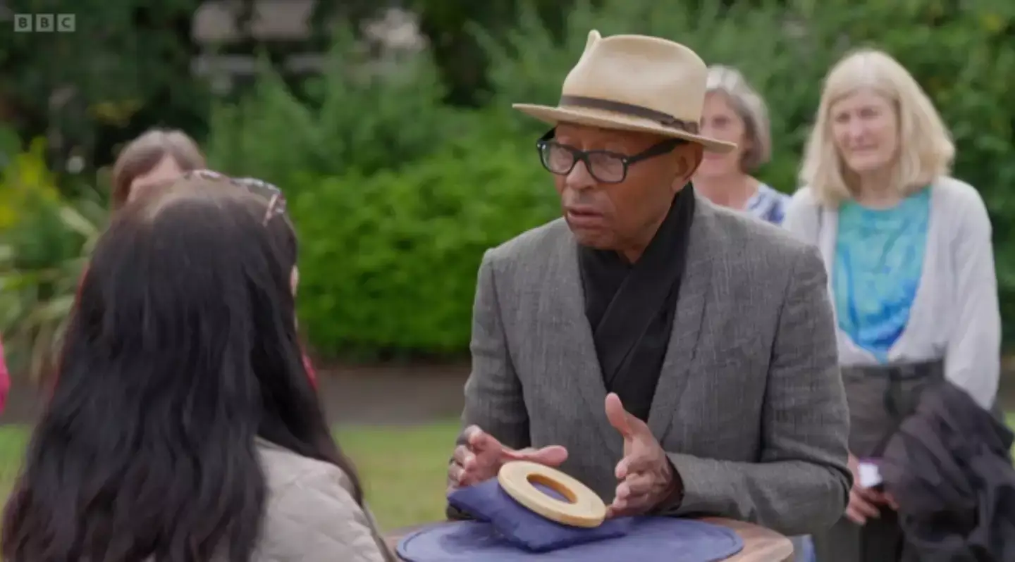 Expert Ronnie Archer-Morgan faced 'one of the most difficult things' he's ever had to value (BBC)