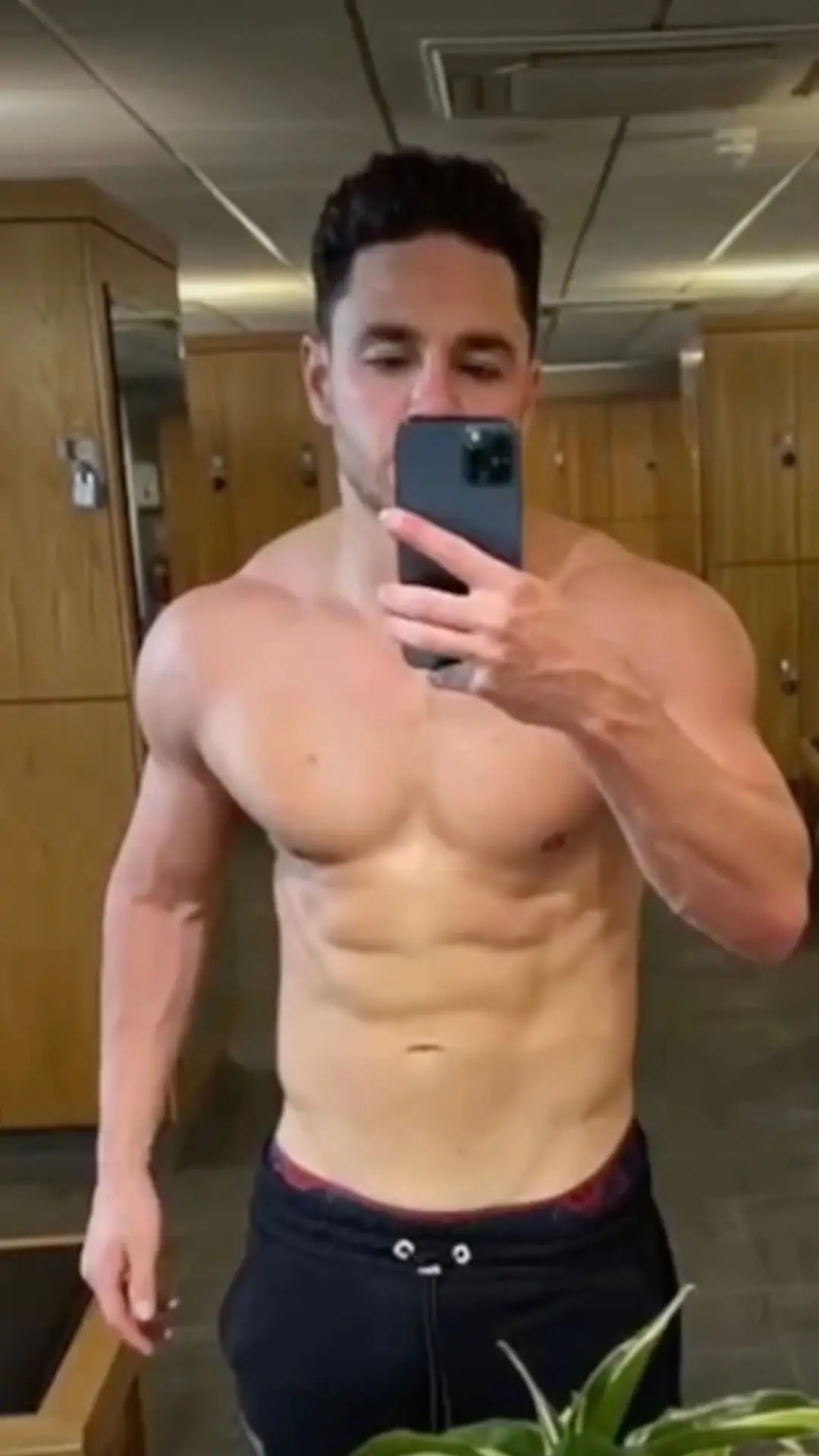 The actor worked with a fitness coach to drop a whopping 19lbs (Instagram/@adamthomas21)