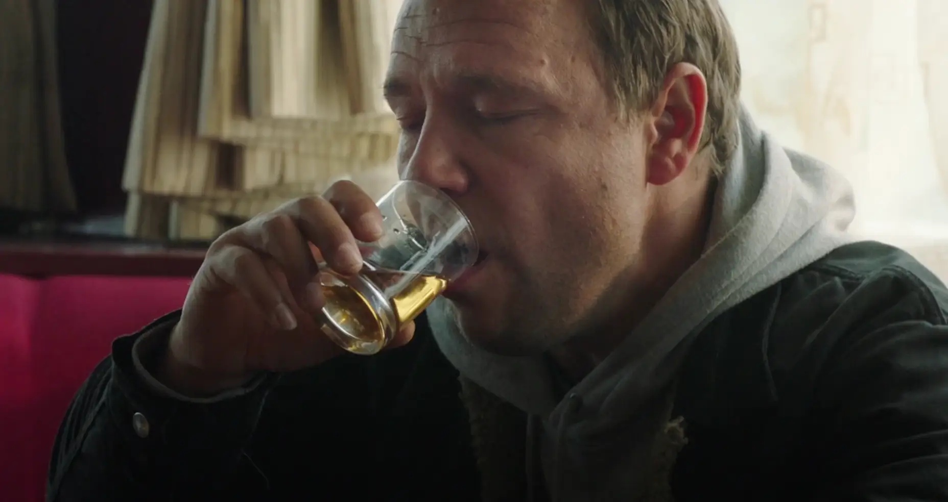 Graham plays a recovering alcoholic (Channel 4)