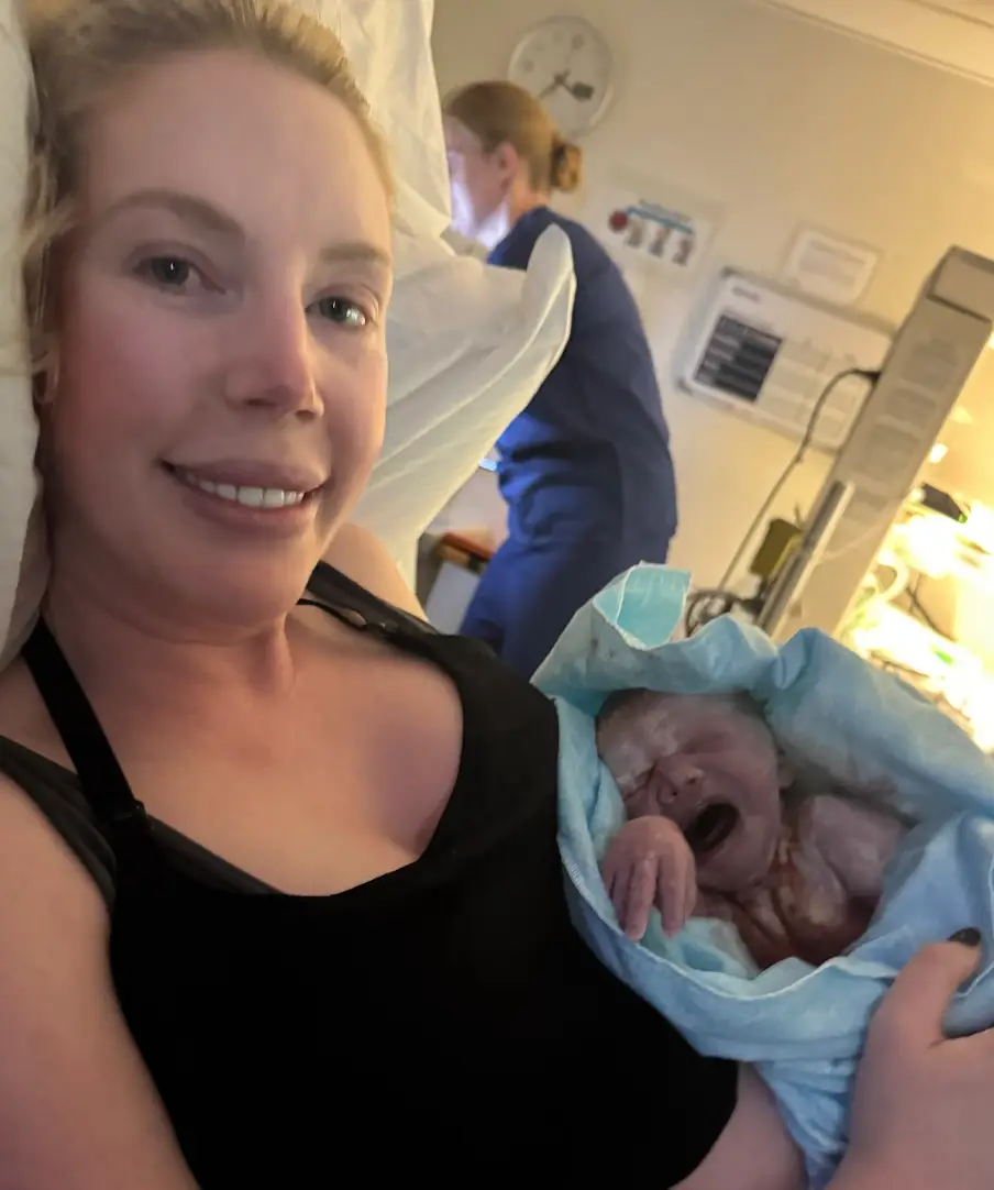 The comedian has shared the first images of her newborn daughter (Instagram/@kathbum)