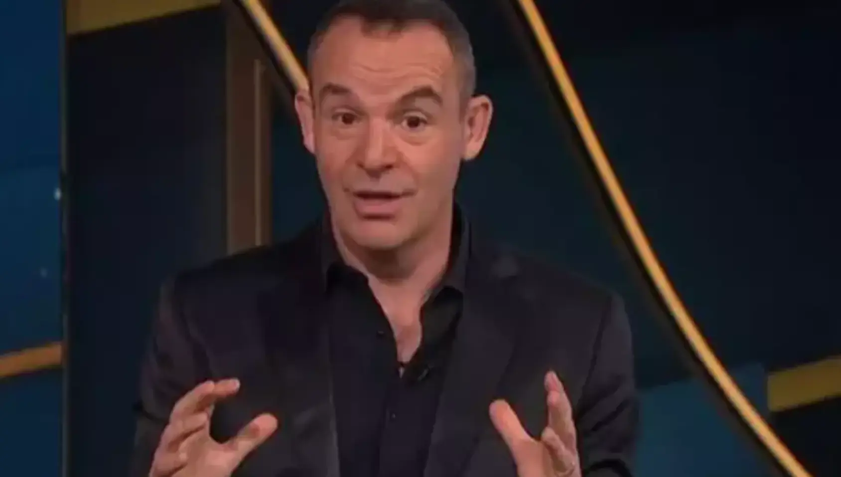 Martin Lewis has urged travellers to sort their cash out before leaving the country (ITV)