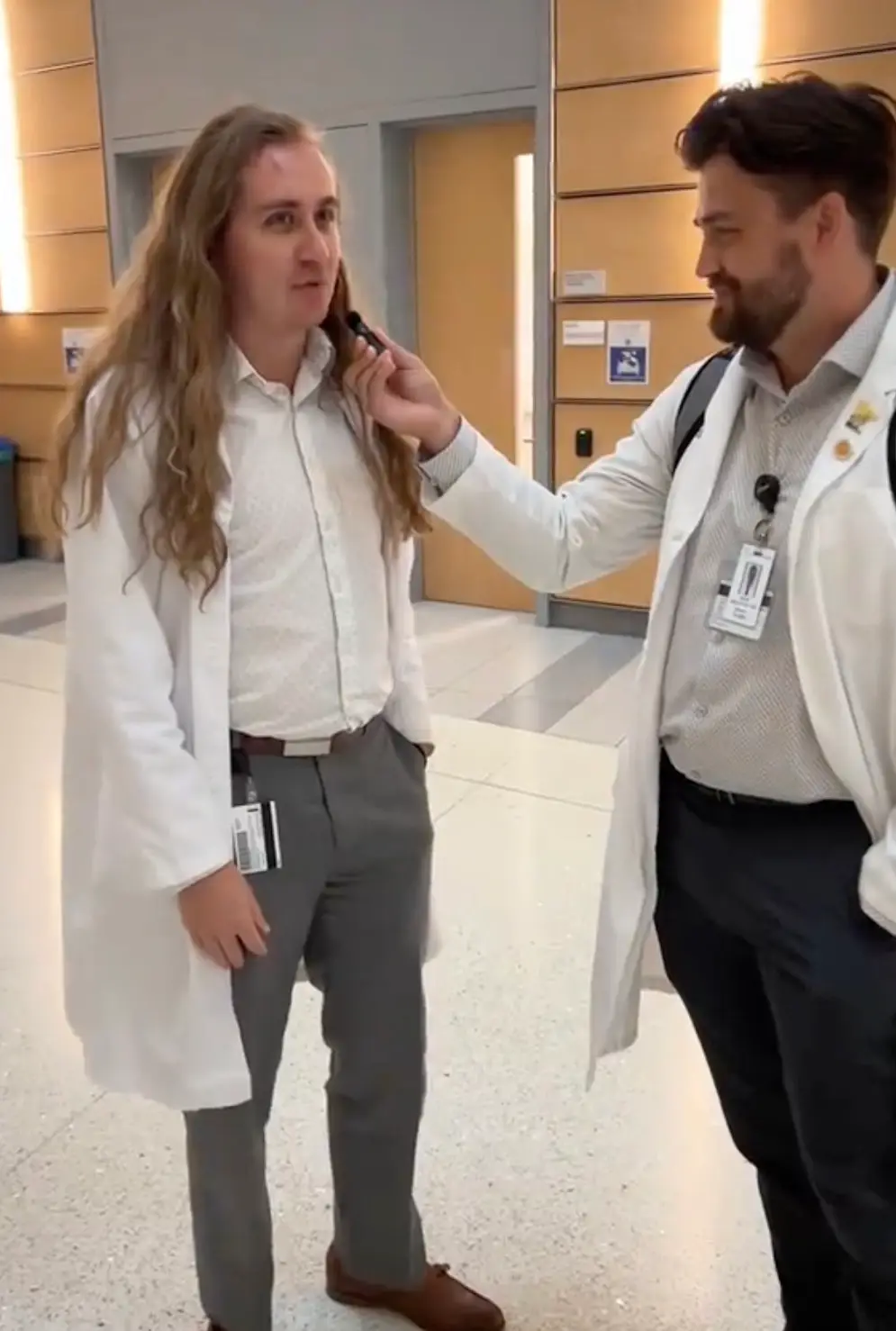 The video of the surgeons no-no's went viral on TikTok (TikTok/@ubsurgery)