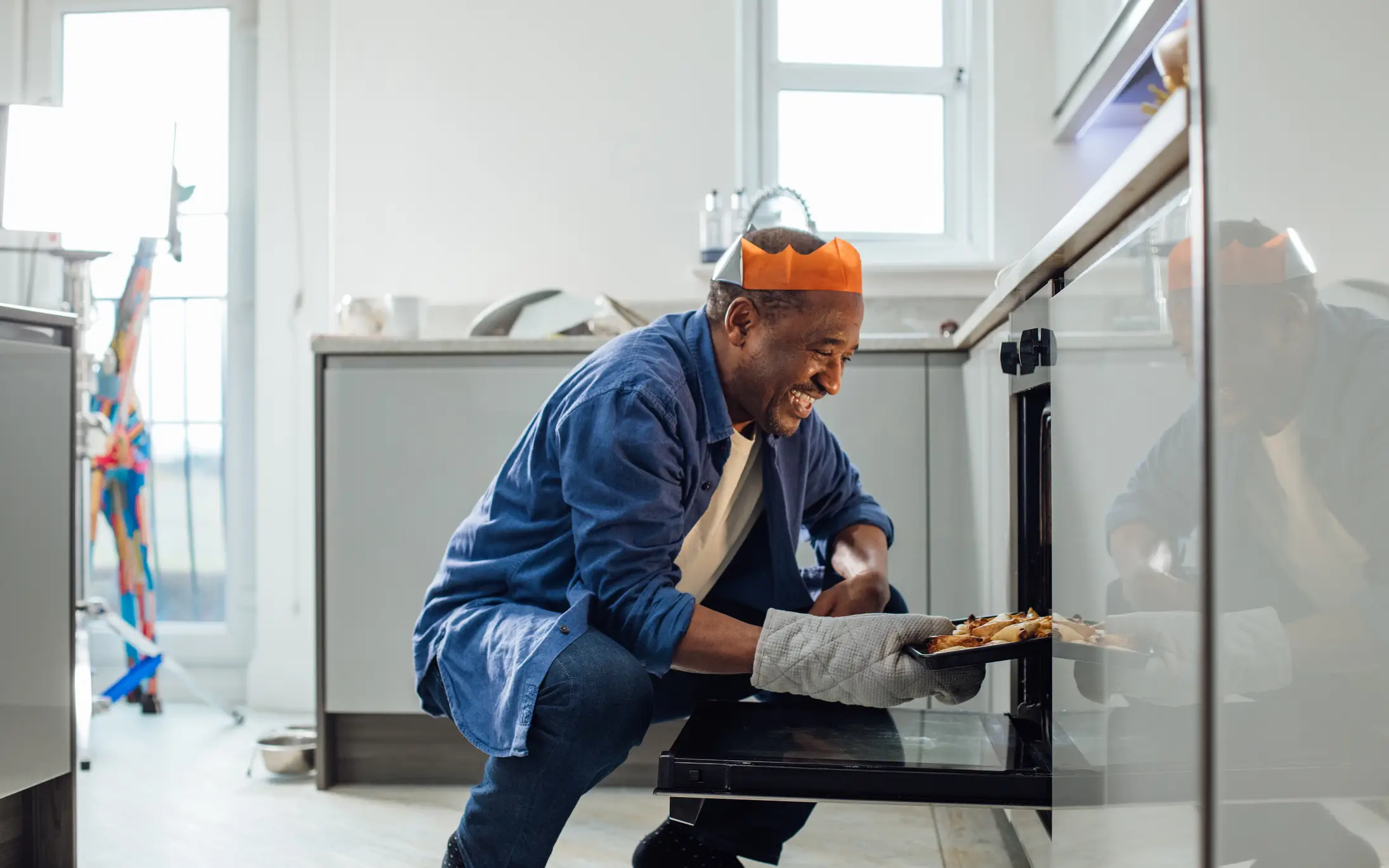 Be careful when using the oven, it's really expensive (Getty Stock Photo)