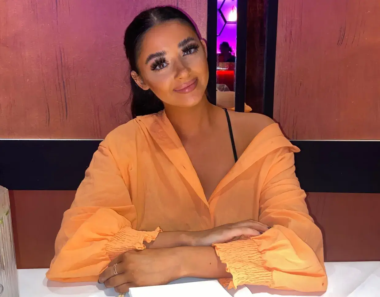 25-year-old Louise Hunt had been killed alongside her mum, Carol, and older sister Hannah. (Facebook)