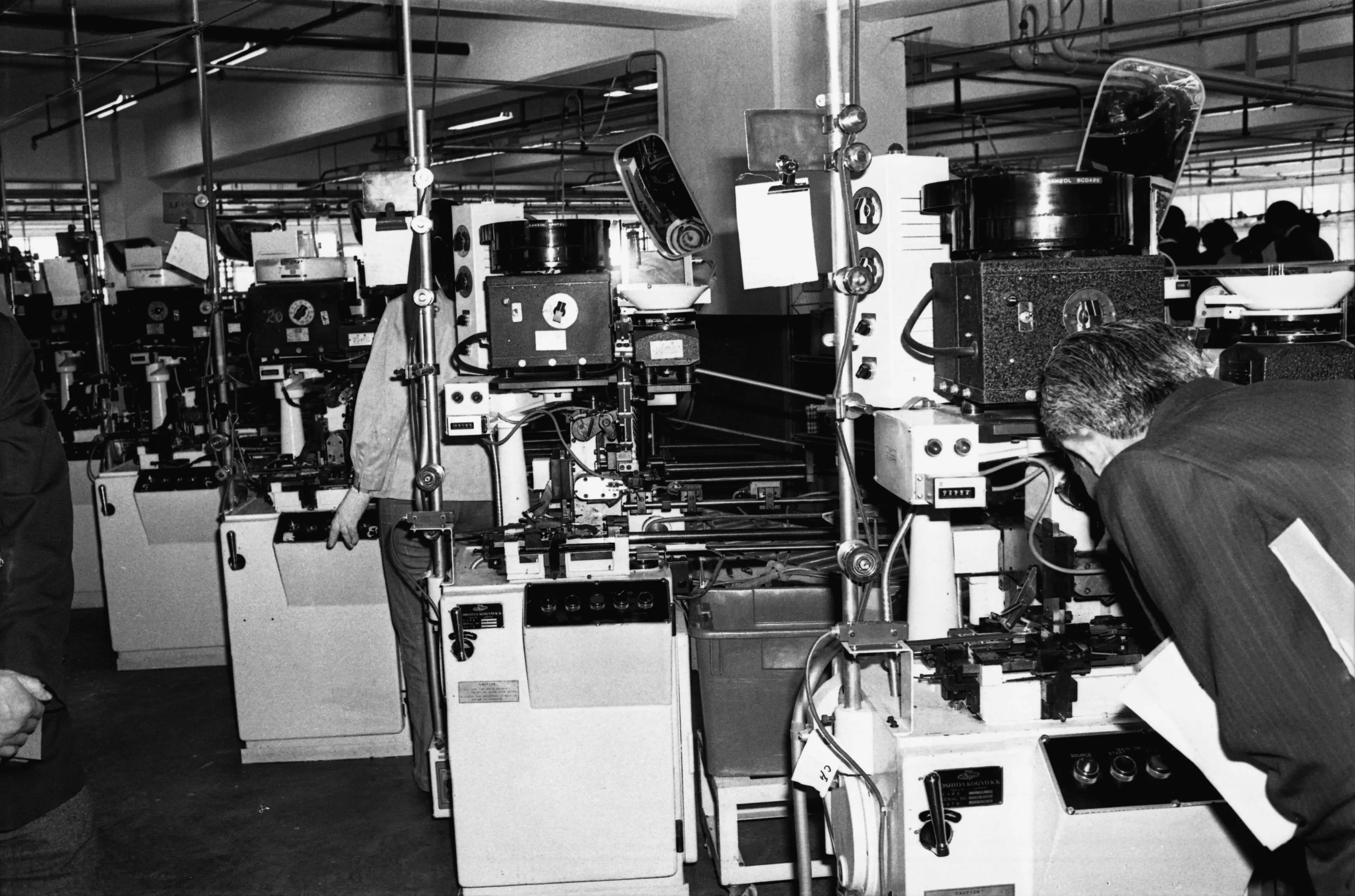 Inside a YKK factory in 1978. (Sunny Lee/South China Morning Post via Getty Images)