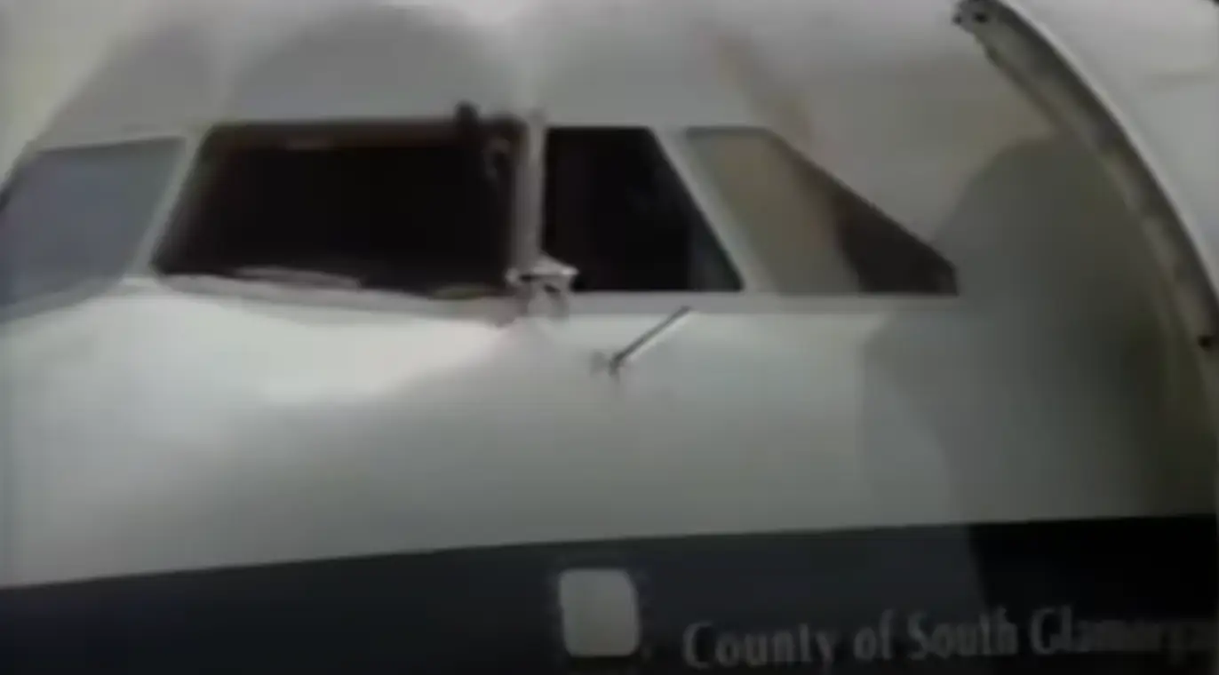 You can see the blood above and to the right of the window (YouTube/Retrontario/NBC News)