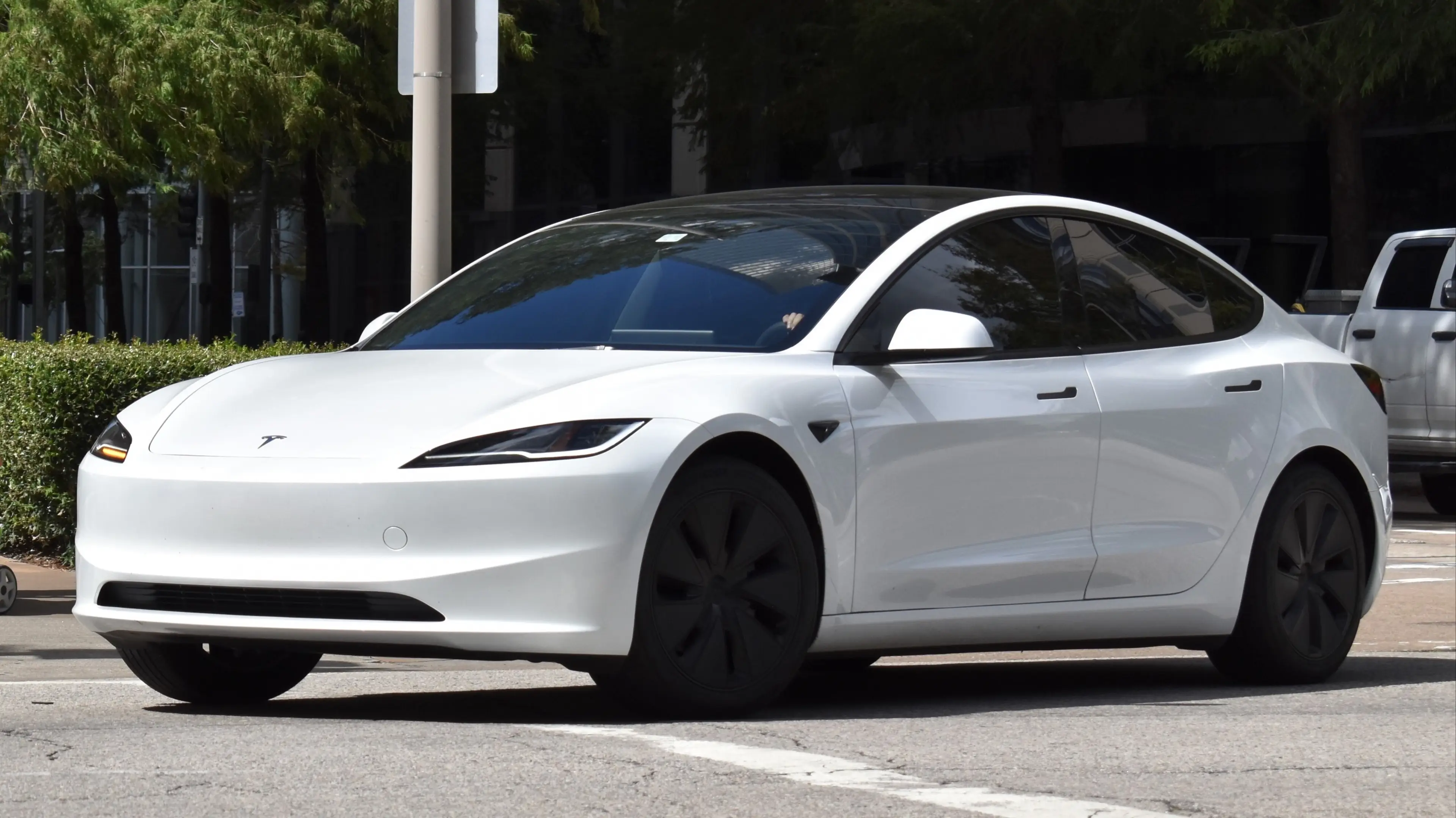 Tesla driver 'won't sleep tonight' after sharing first electricity bill in 12 months