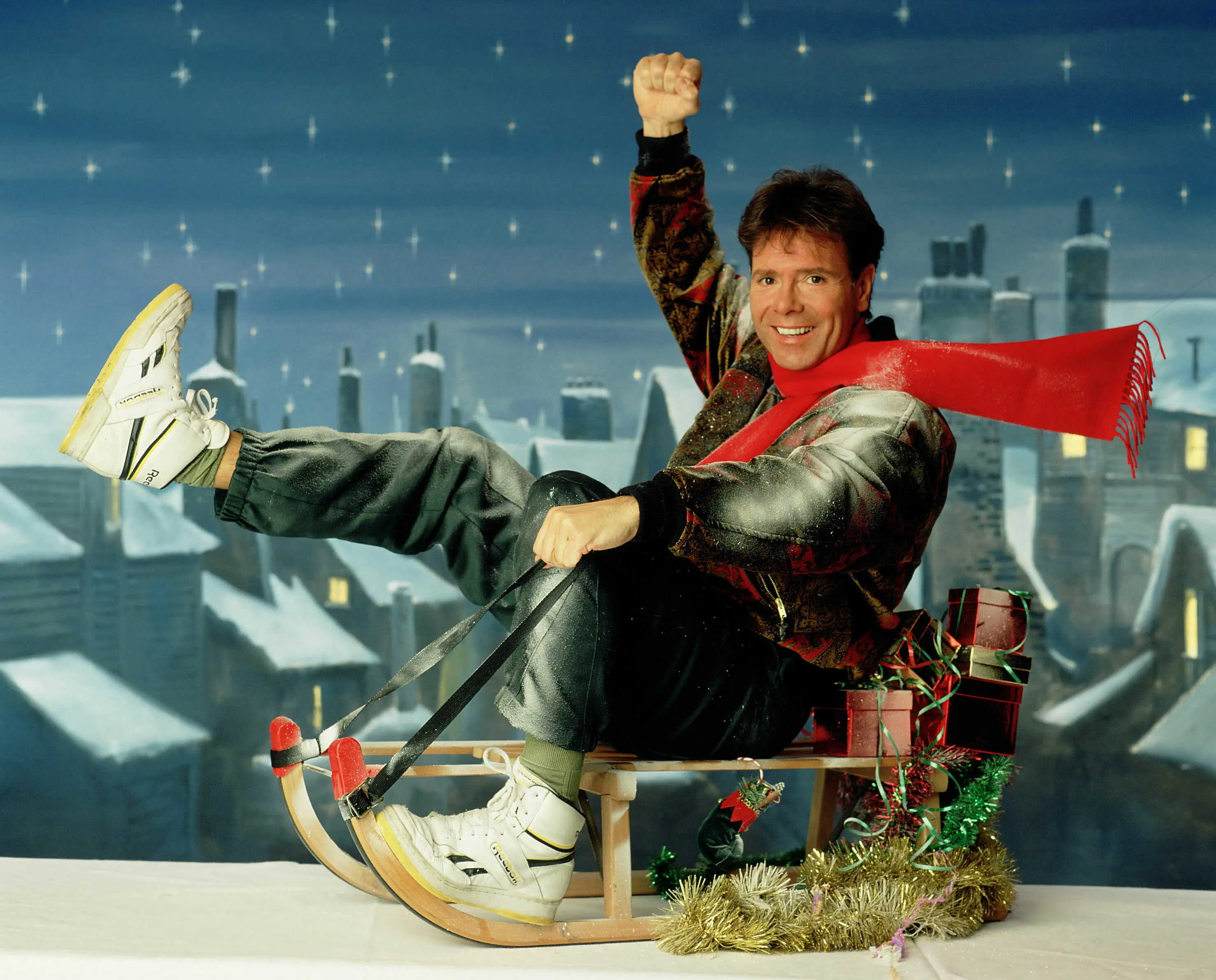 Sir Cliff loves Christmas (Alistair Devine/TV Times/Future Publishing via Getty Images)