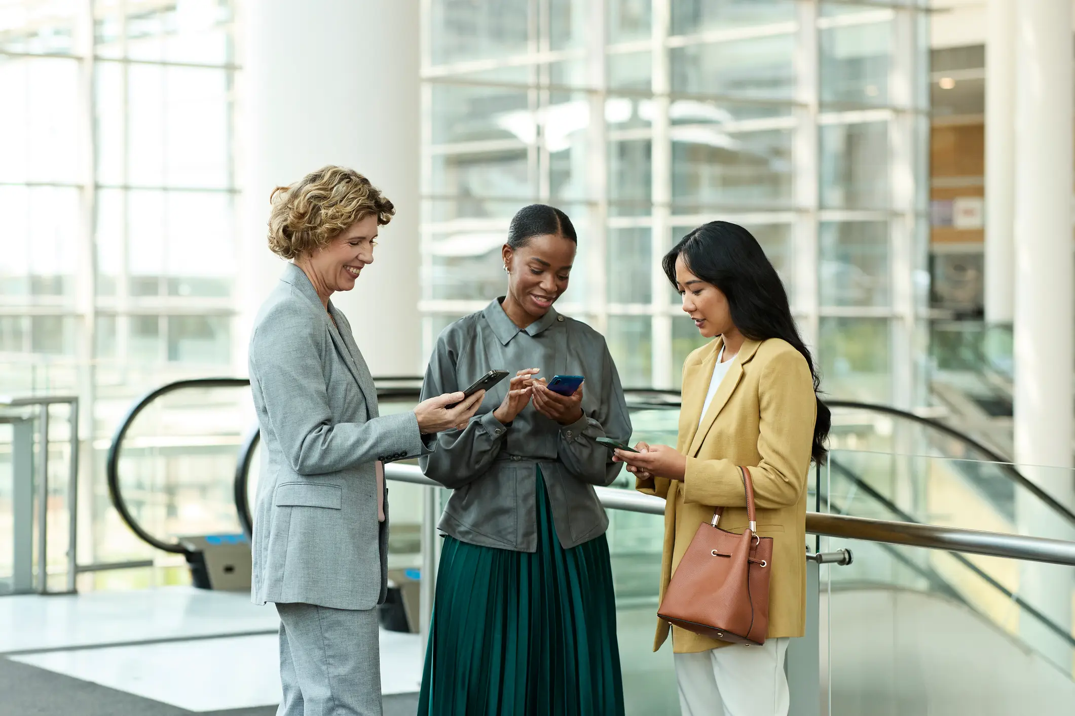 Guys, stop messaging each other and just talk (Getty Stock Photo)