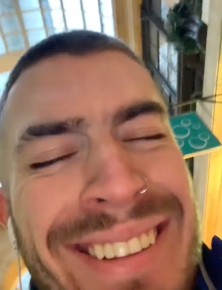 He found his blunder hilarious.