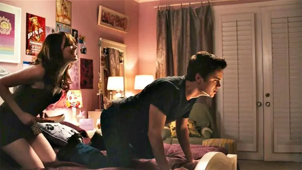 Emma Stone and Dan Byrd in Easy A.