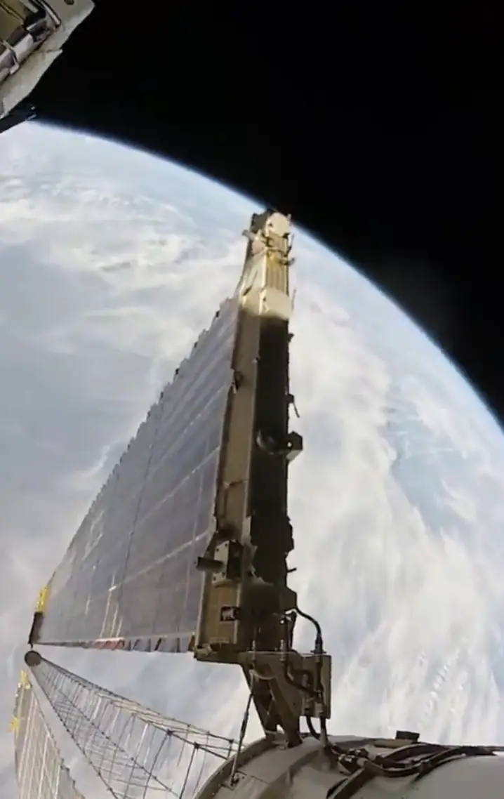 Flat Earthers will likely say these are doctored. (TikTok / spacemanedu)
