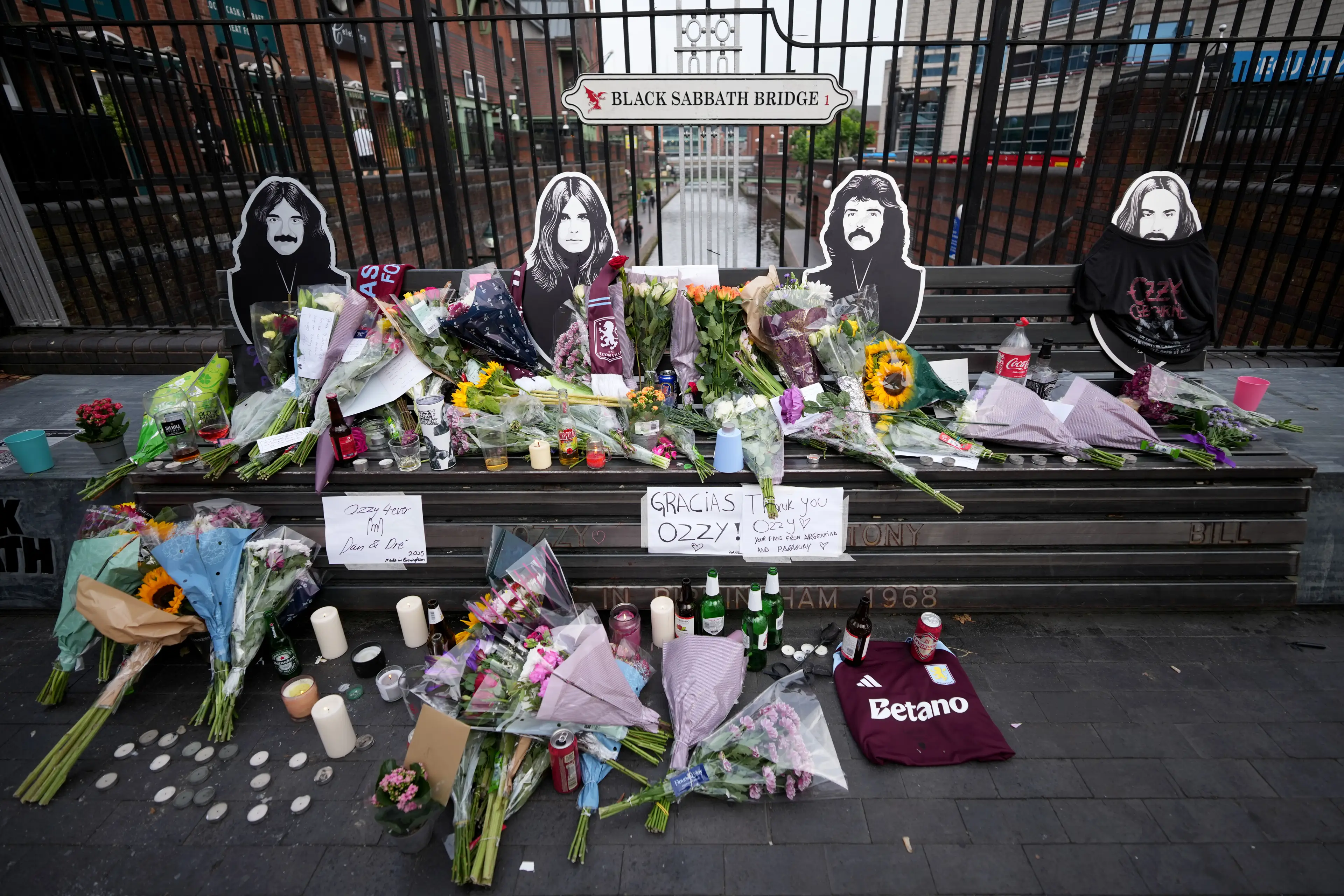 Fans are expected to line the street for the funeral procession of Ozzy Osbourne today (Christopher Furlong/Getty Images)