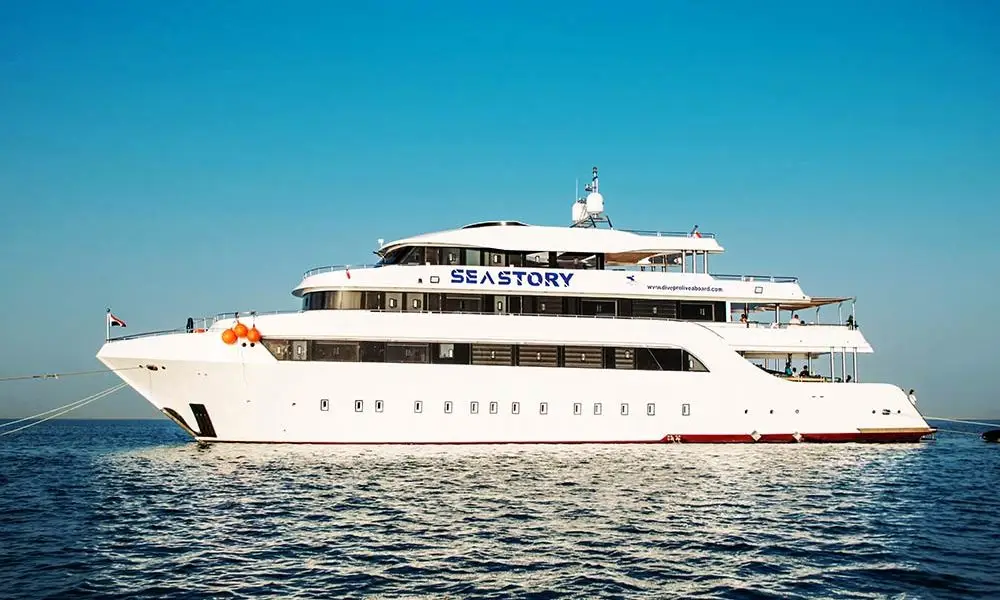 A tourist yacht has sank in the Red Sea off Egypt with rescue operations underway (Dive Pro Liveaboard)