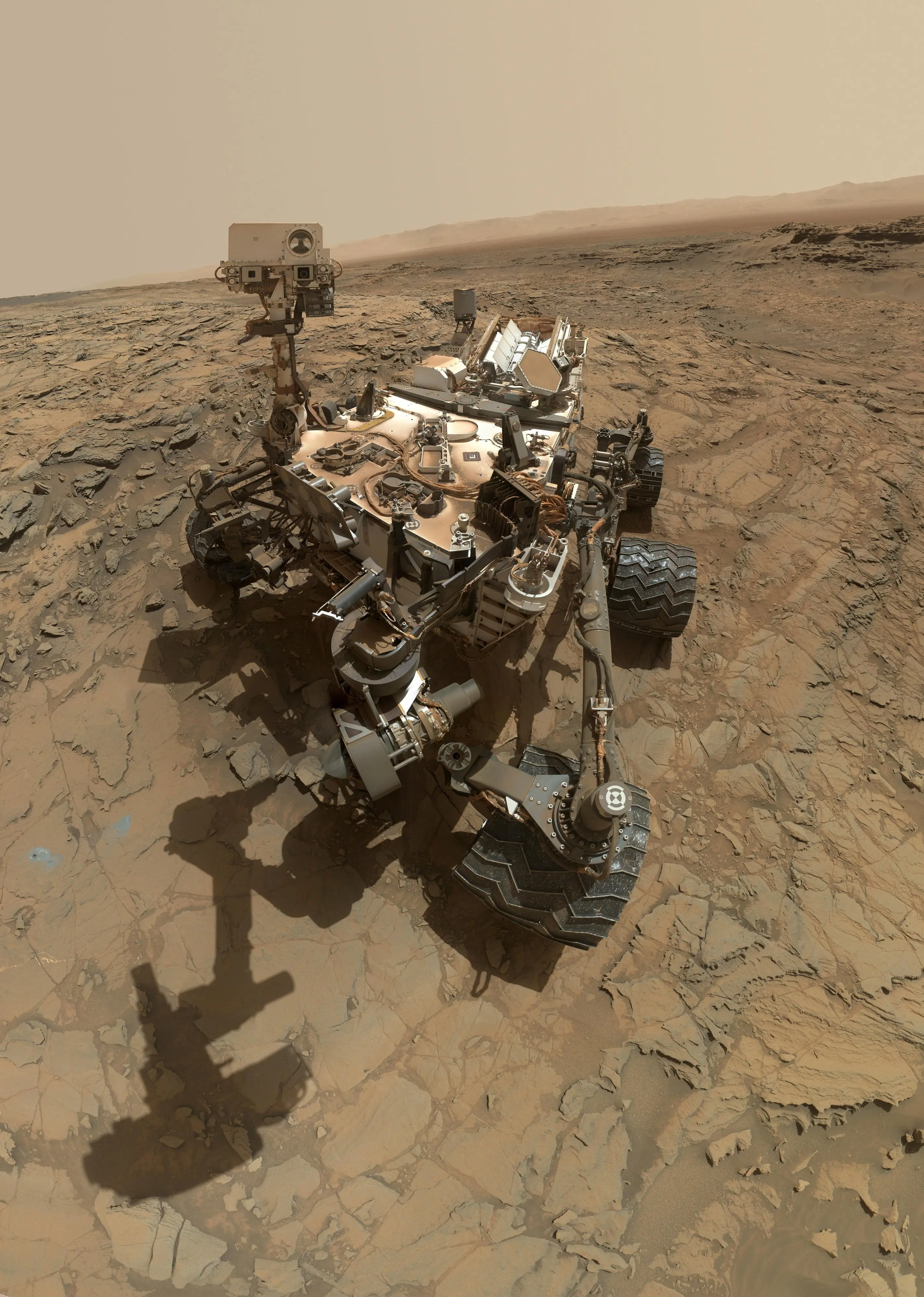 NASA’s Curiosity Mars rover cracked the rock wide open. (SWNS/NASA)
