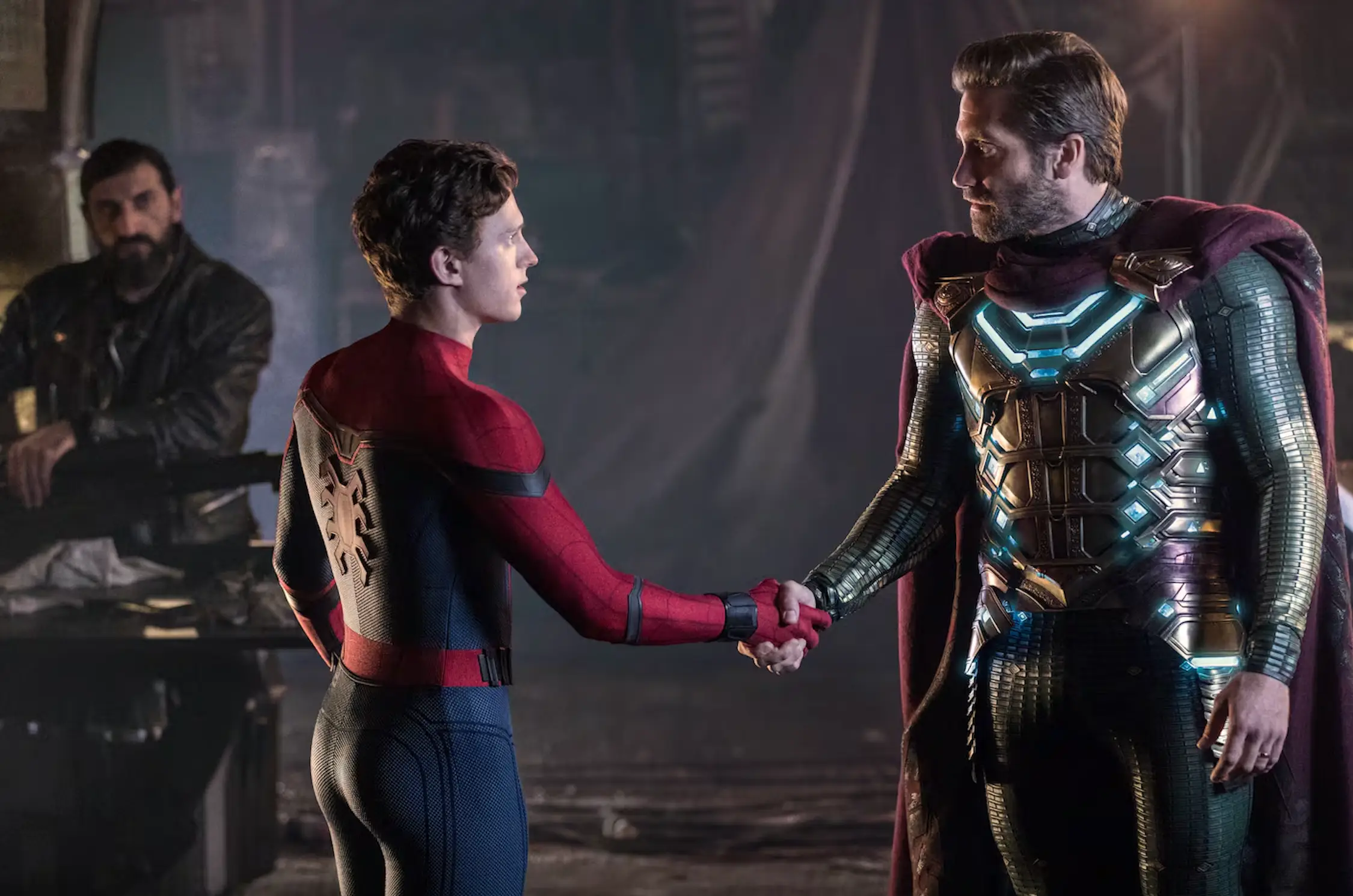 Gyllenhaal's Mysterio may not exactly be comic accurate, but he's still pretty great regardless (Marvel)