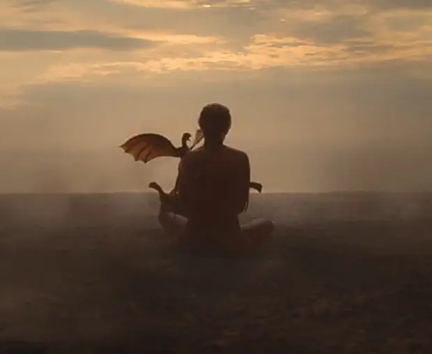 Daenerys Targaryen makes a cameo in the HOTD series finale. (HBO)