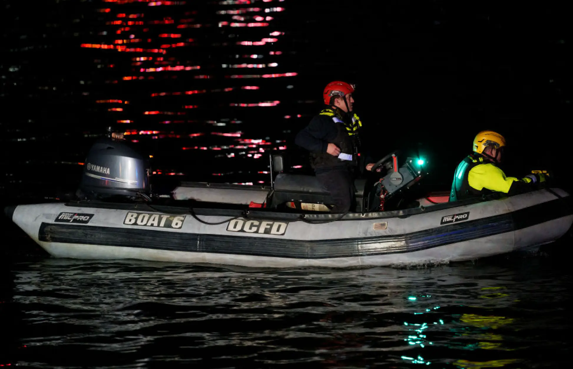 Rescue teams are up against tough weather conditions (Andrew Harnik/Getty Images)