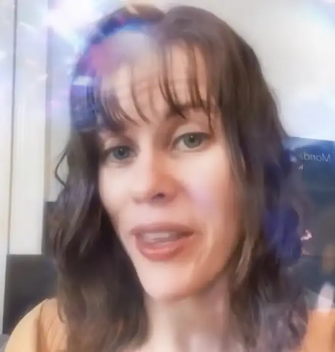 She compares it to a bit like camera filters. (Instagram/gianusystem)