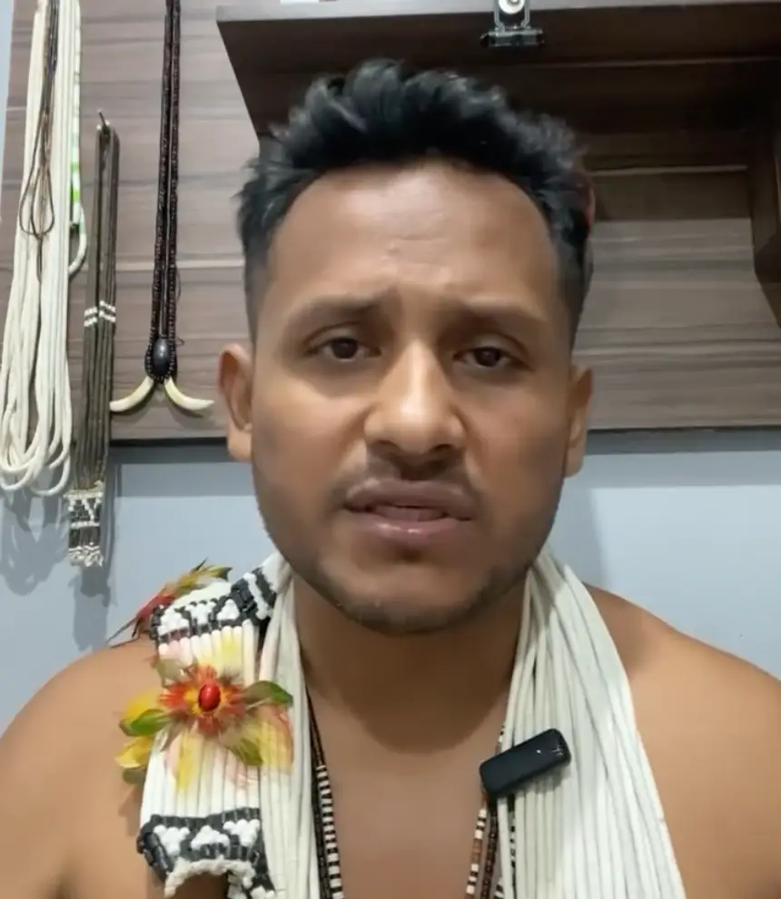 On Sunday, tribe leader Enoque Marubo hit back at claims that the tribe had become addicted to pornography (Instagram/@iskoshapomarubo)