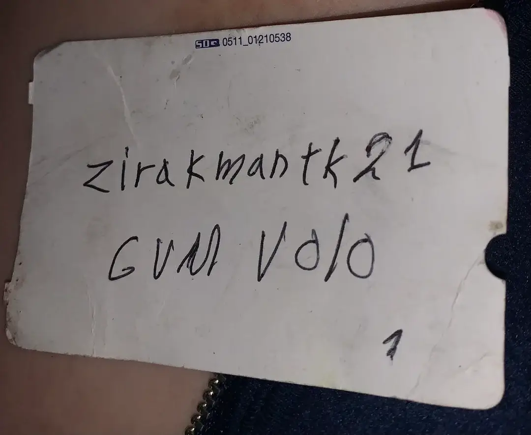 The mysterious note was left on the car after they left it parked up in London.