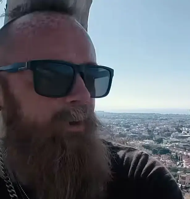 Stu said that taking pride in having a high alcohol tolerance and being able to drink lots was 'macho bulls**t' (YouTube/Bat Country Alcoholism & Sobriety)