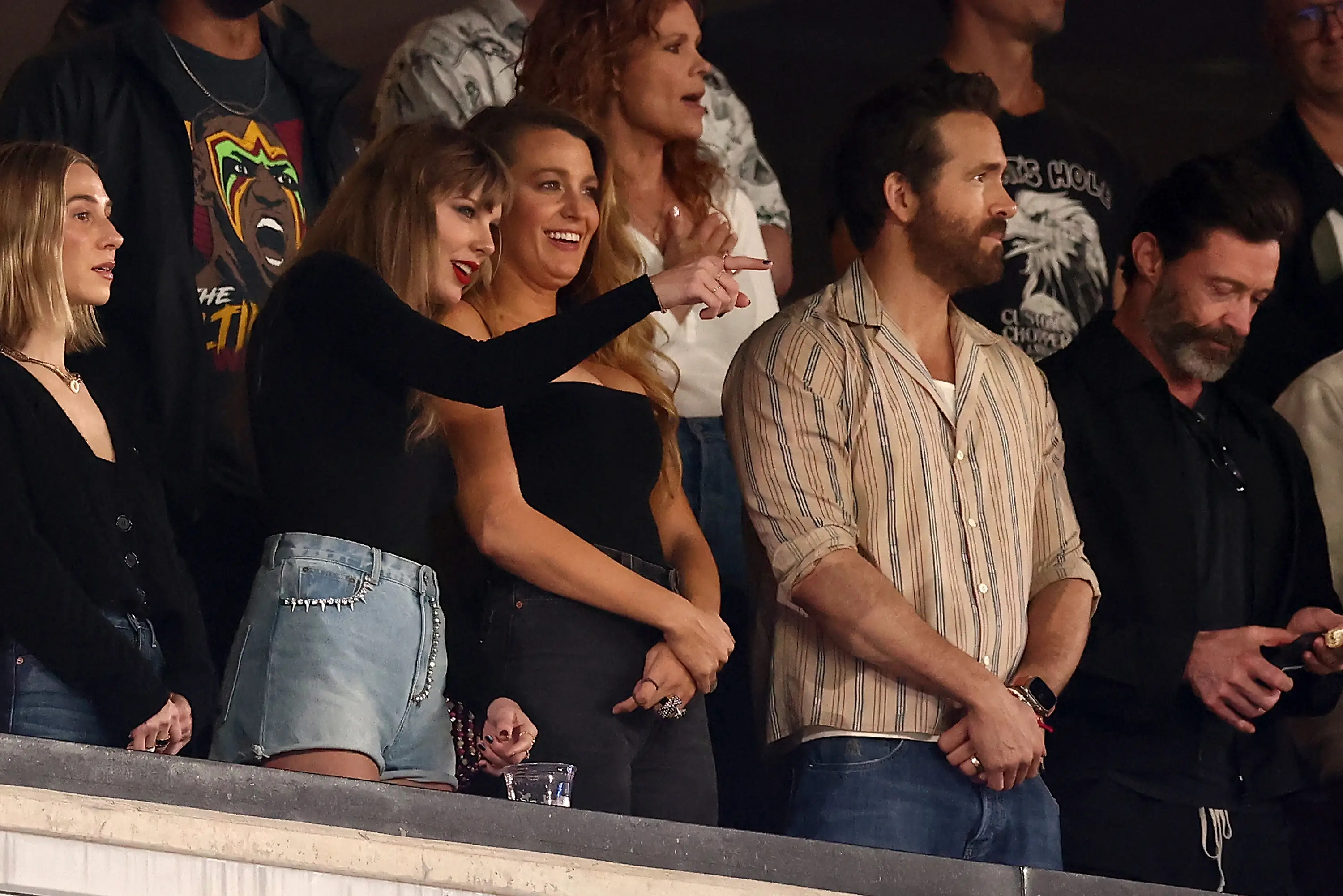 Taylor Swift with Ryan Reynolds and Blake Lively at a Chiefs game in 2023 (Dustin Satloff/Getty Images)