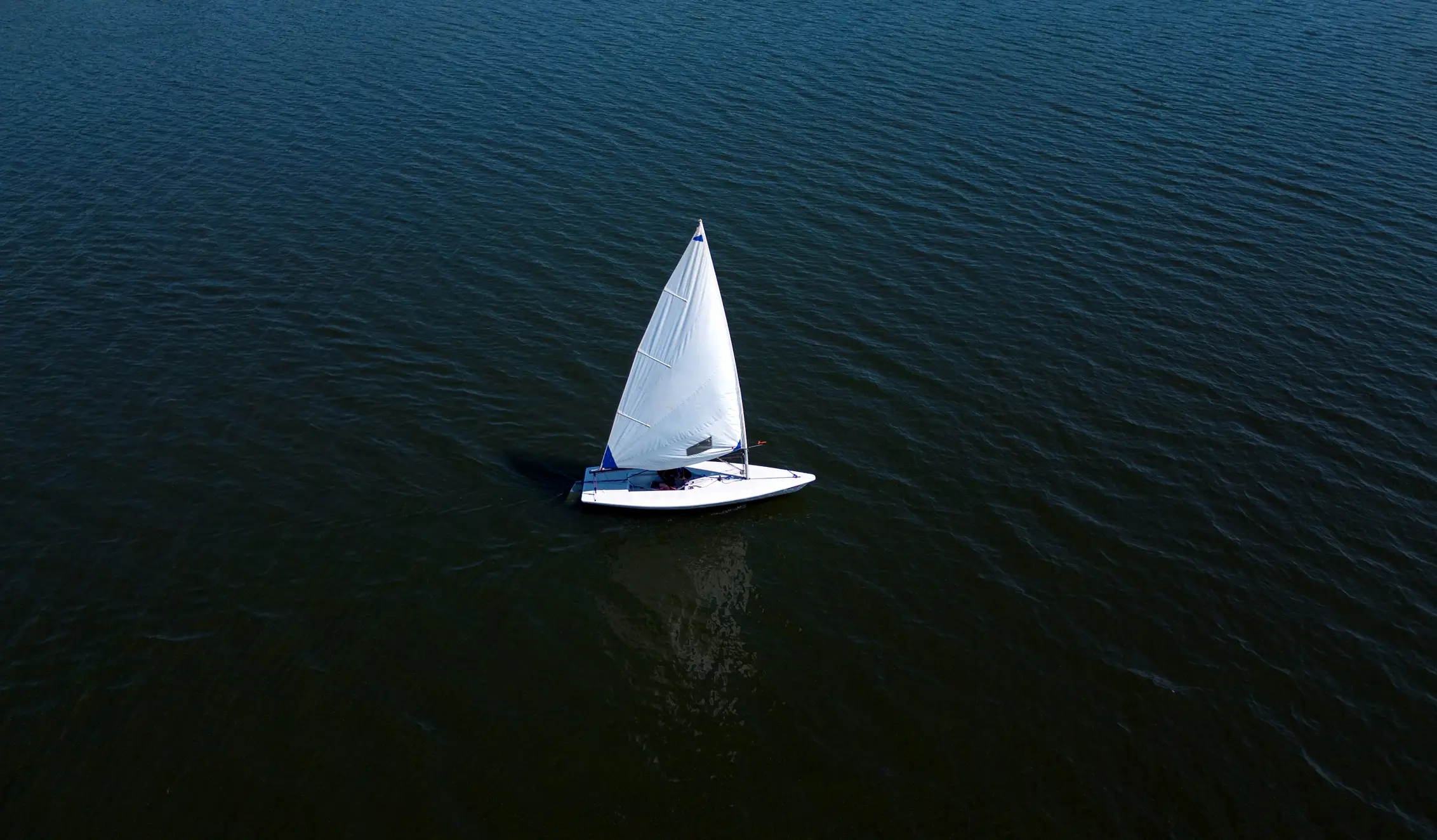 Luke is in a sail boat on his own. (Getty Stock Image)