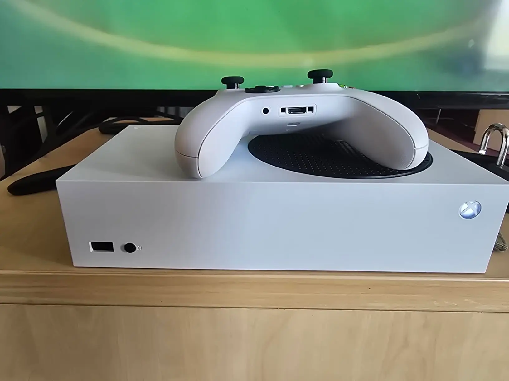 It's a rare chance to get money off the console before Christmas (Amazon reviews)