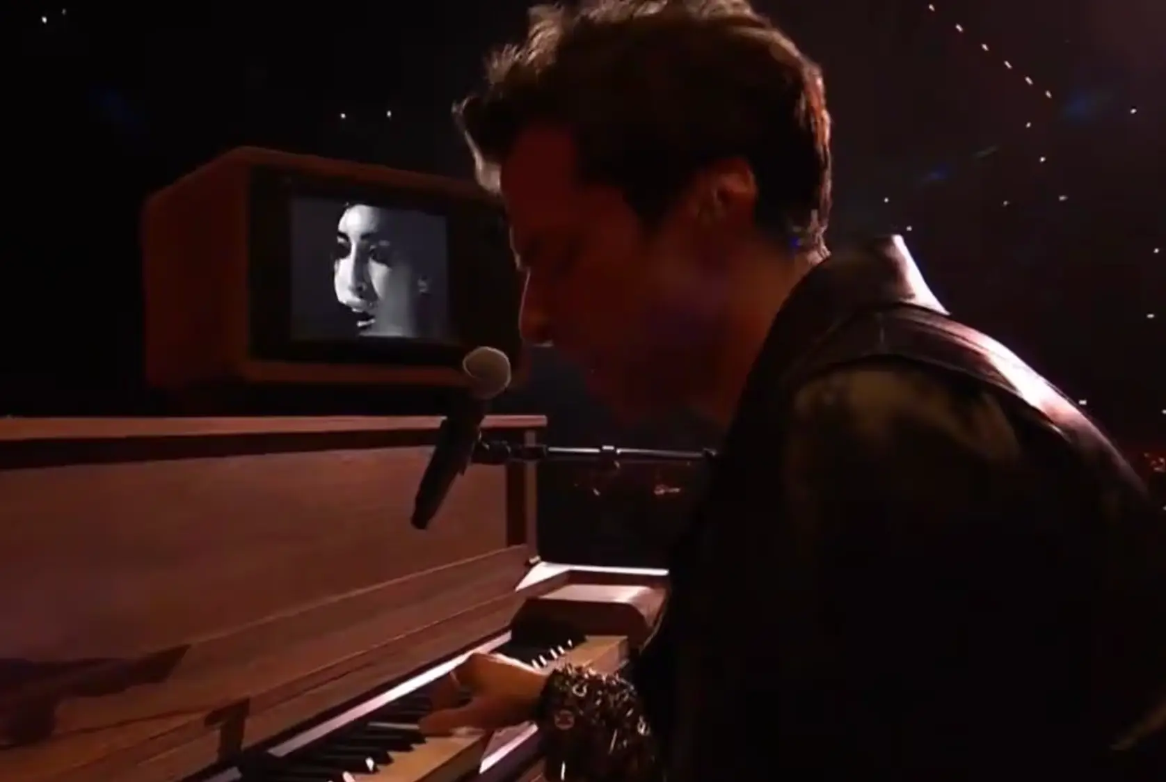 The producer thanked Amy during his speech before paying tribute to her during his performance. (ITV)