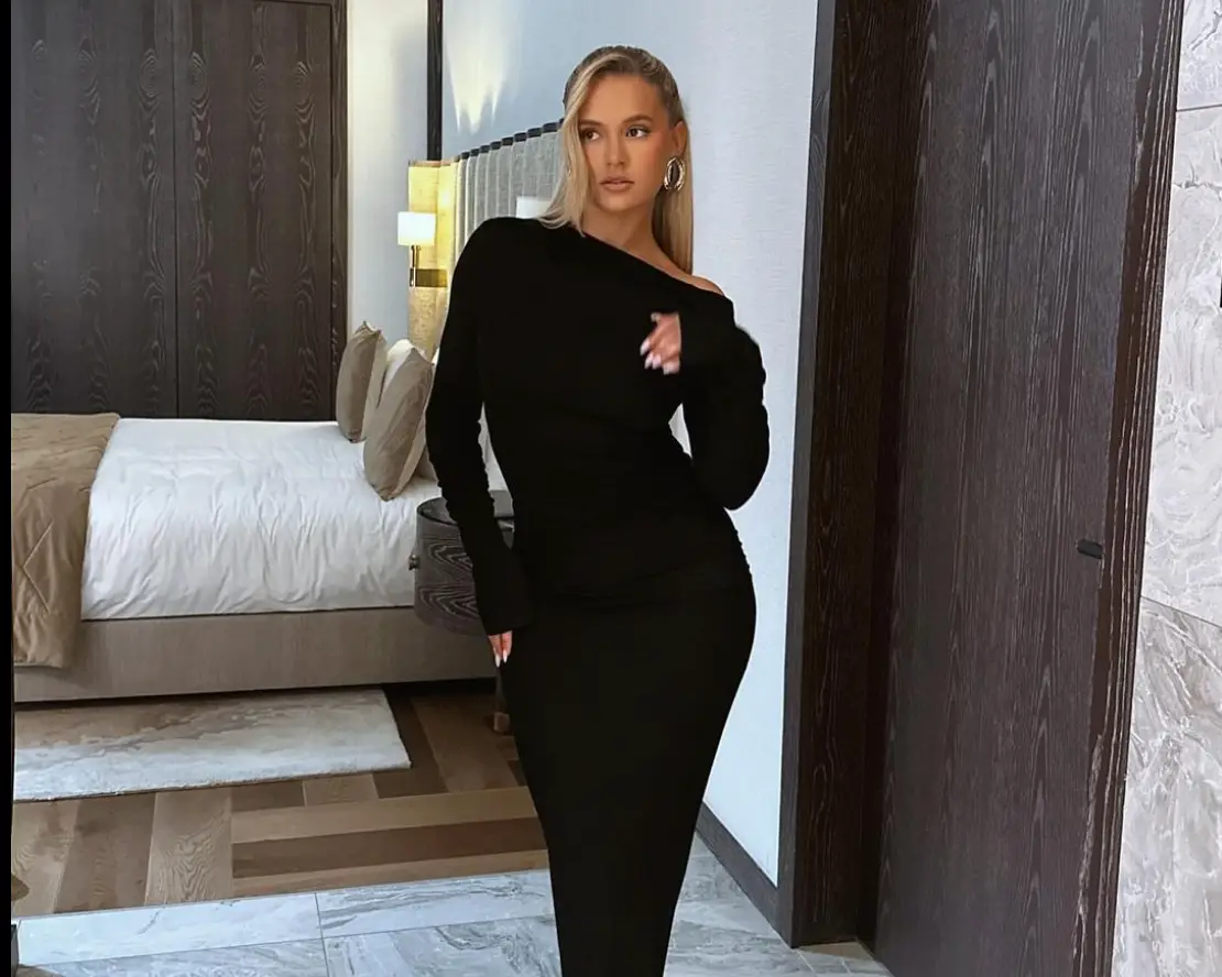 Molly-Mae made a sad admission about Tommy's drinking in her new documentary (Instagram/mollymae)