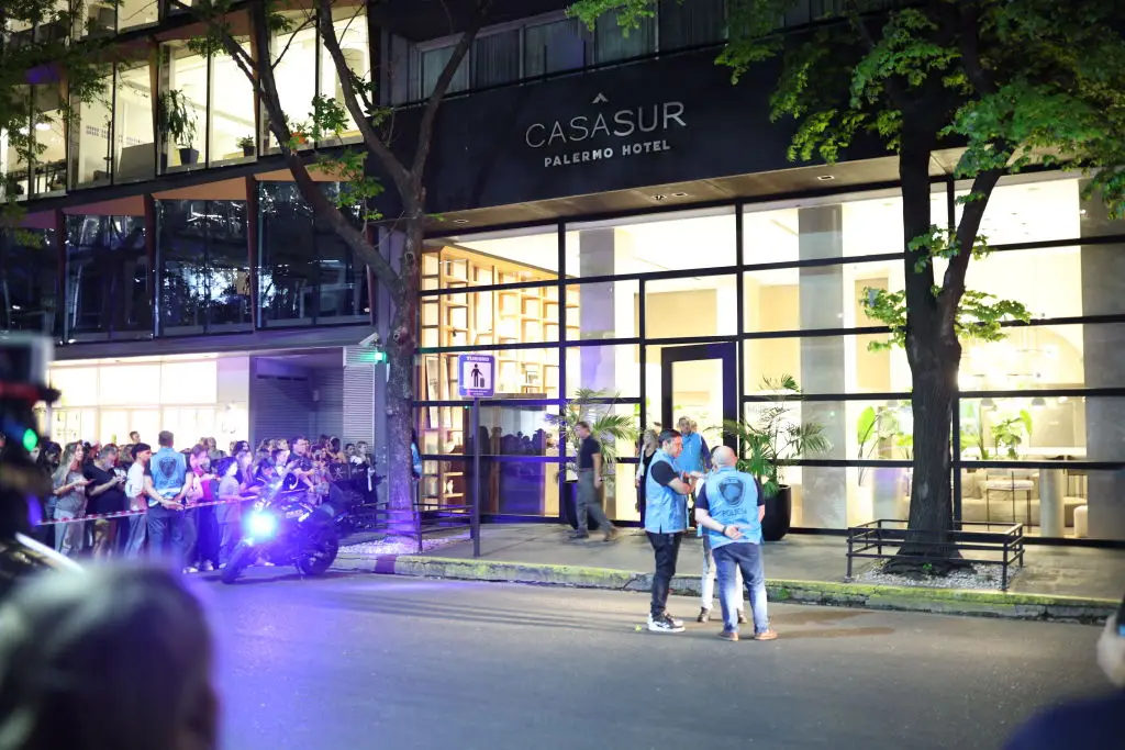 Fans have gathered outside the hotel. (Tobias Skarlovnik/Getty Images)