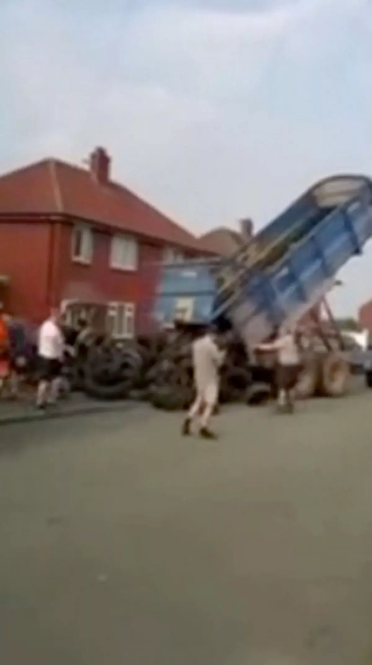 The farmer gleefully returned the rubbish to it's rightful owner (Facebook)