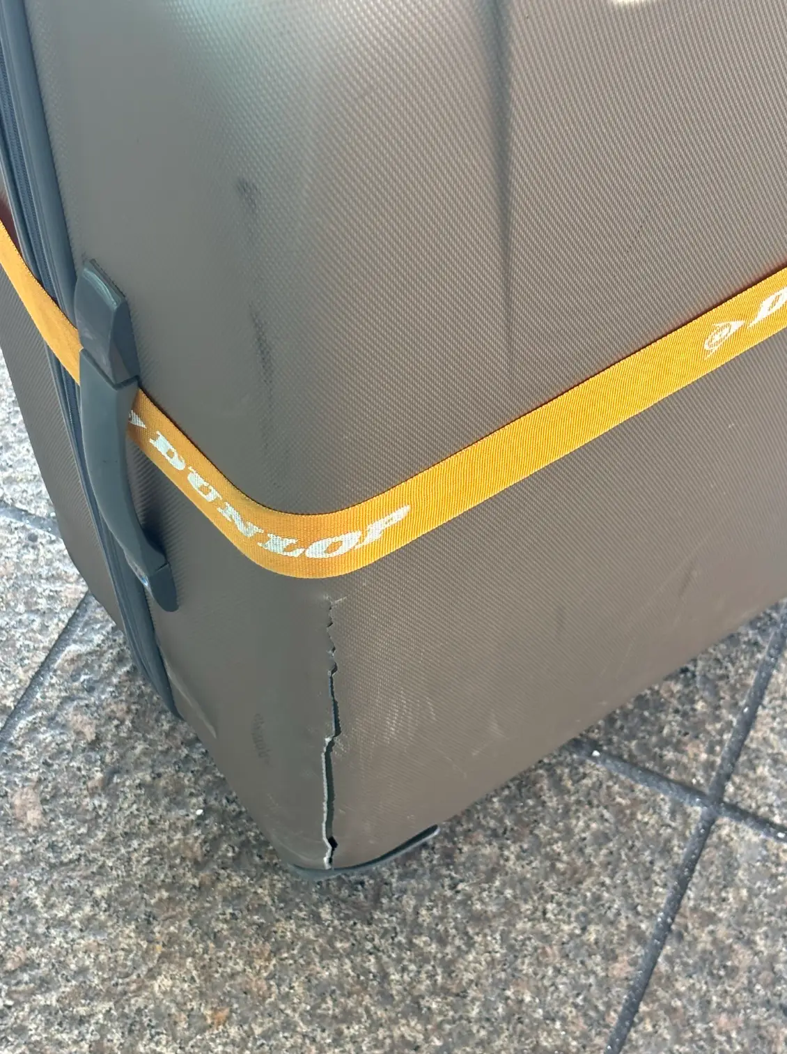 Damage to the case afterwards (x/SpiffingSarah)
