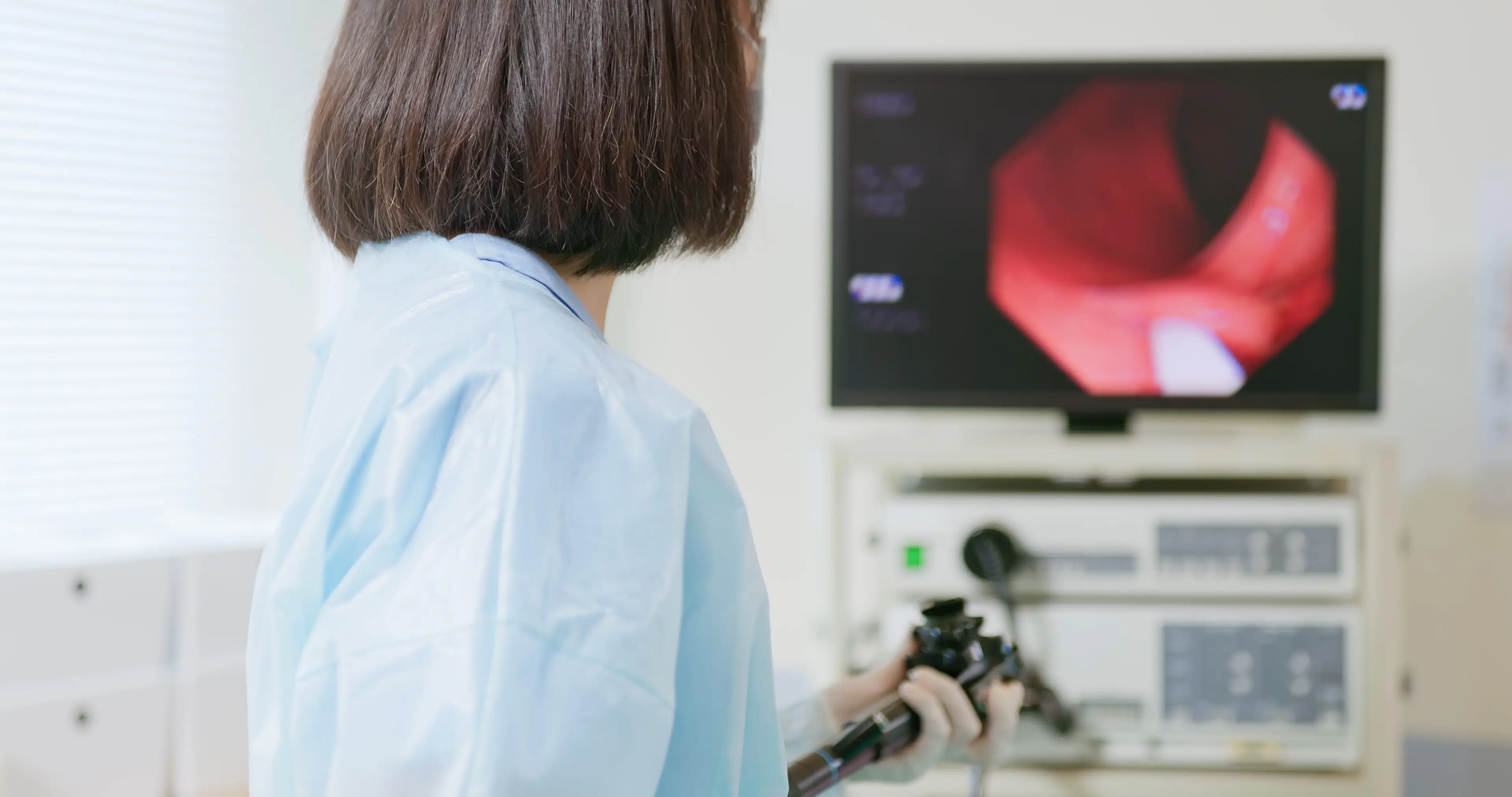 Possible symptoms of bowel cancer can include nausea, vomiting and weight loss (Pony Wang)