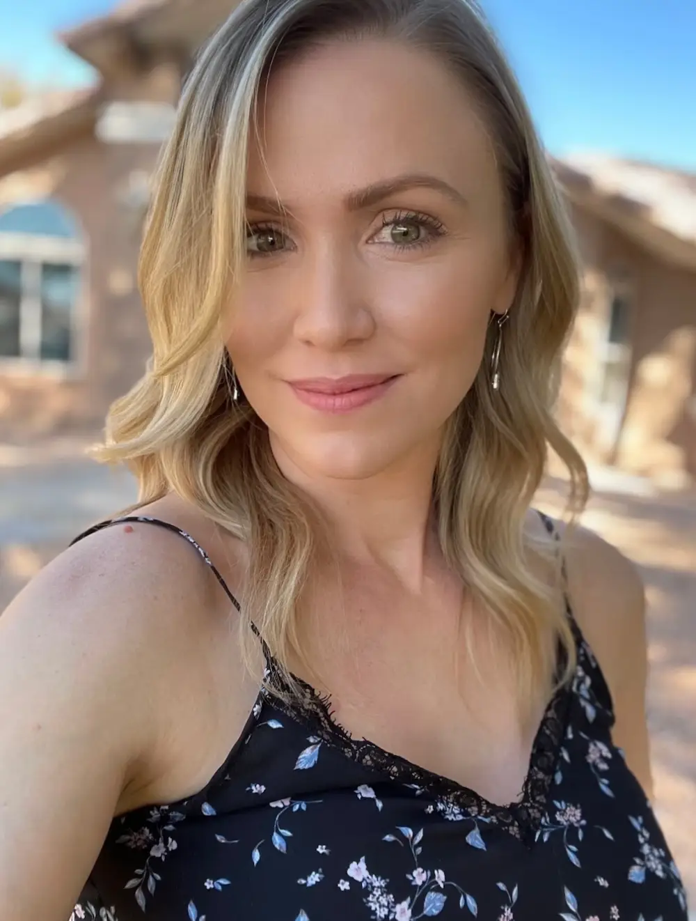 The OnlyFans model has debunked the 'red flag'. (Instagram/@kateshelor)