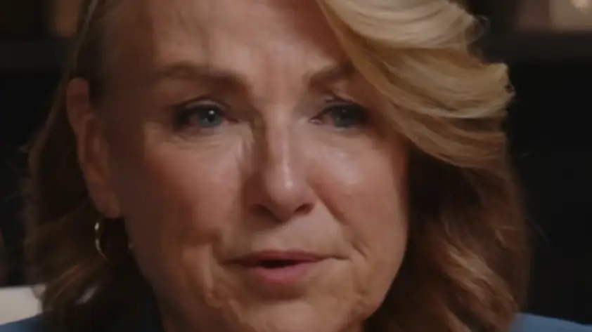 Relationship expert of 45 years says all cheats have one habit in common